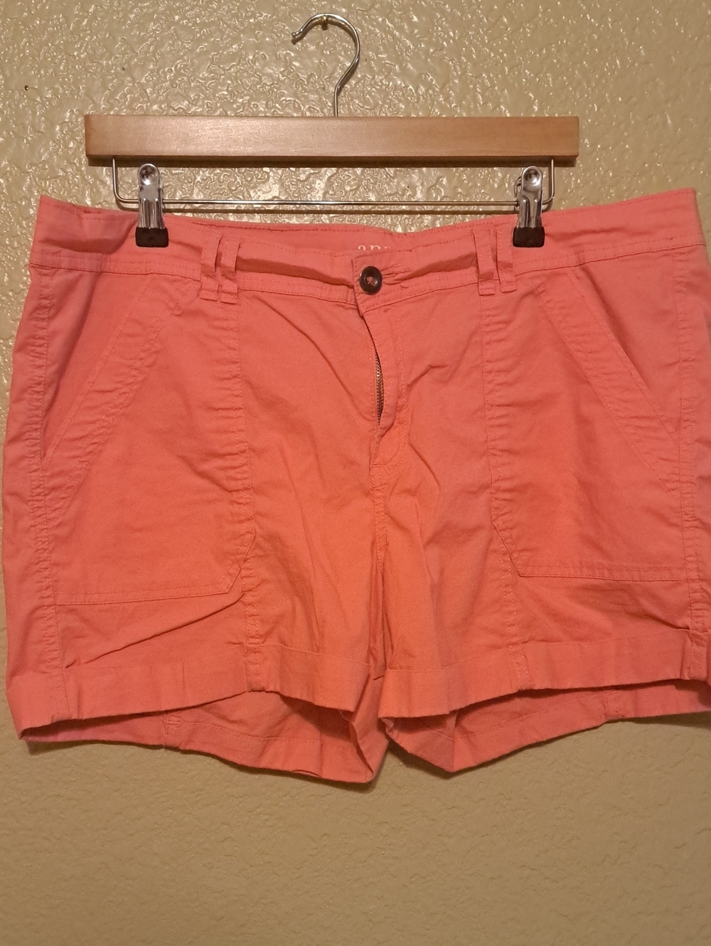 a.n.a Coral Utility Cotton Shorts. Size 33/16.